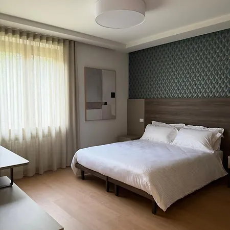 Casa Romeo Garden & Pool شقة