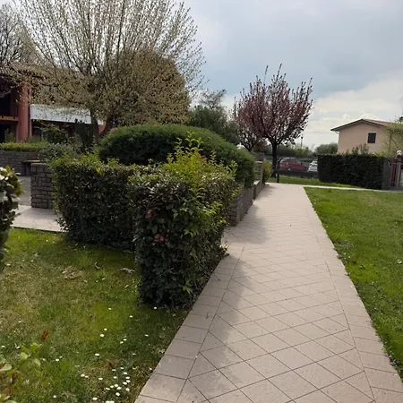 Casa Romeo Garden & Pool شقة *